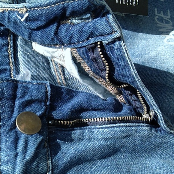 Nwt Denim Skirt ( Size 4) - Picture 12 of 12